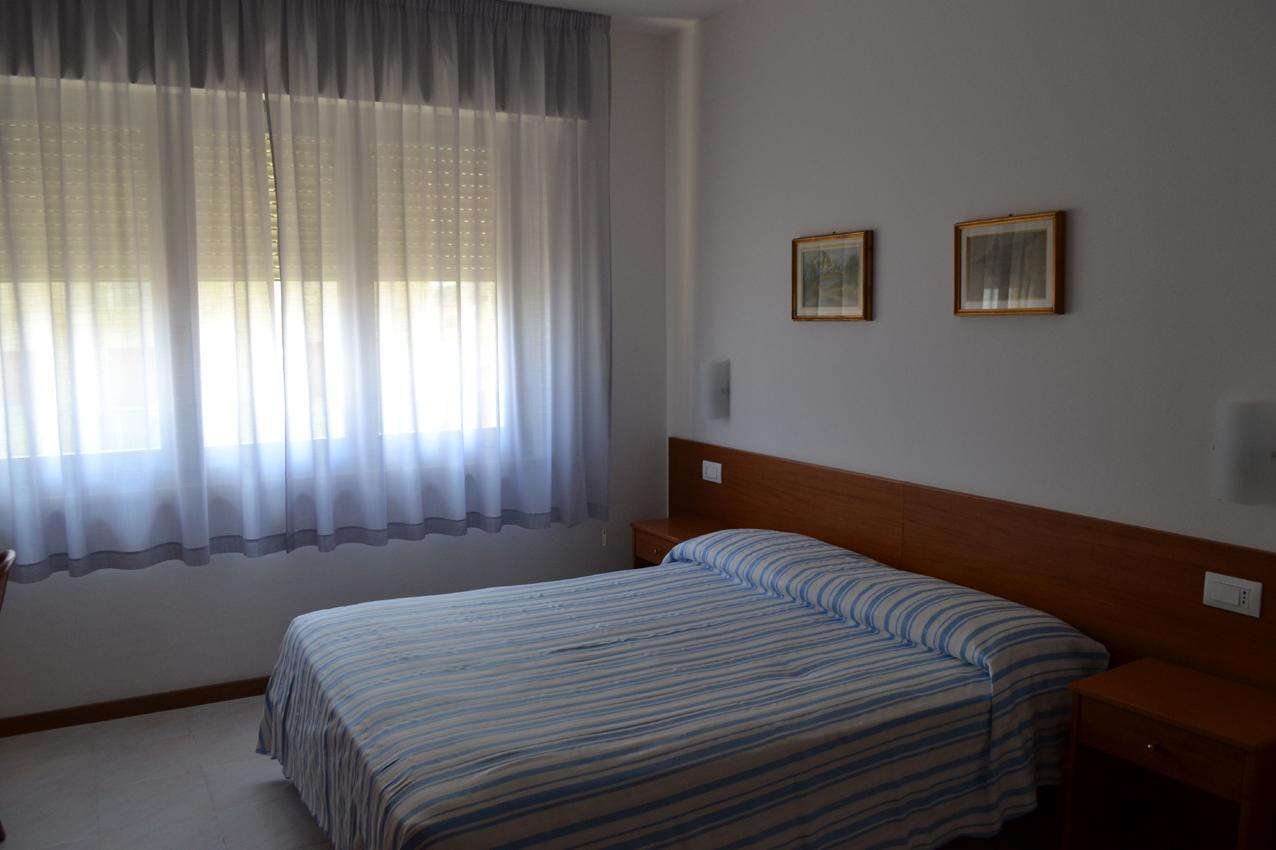 Albergo Quaglia 阿布鲁齐的罗塞托 外观 照片